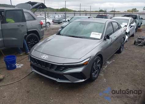 2024 Hyundai Elantra Sel z USA, uszkodzony, nr VIN KMHLS4DG1RU790240